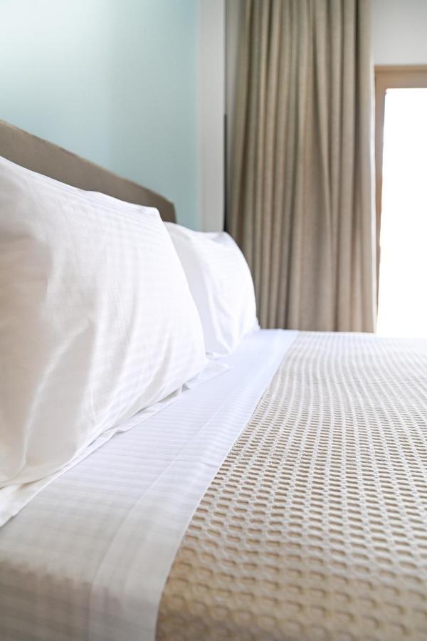 Aparthotel Eumorphia & Skiathos Town